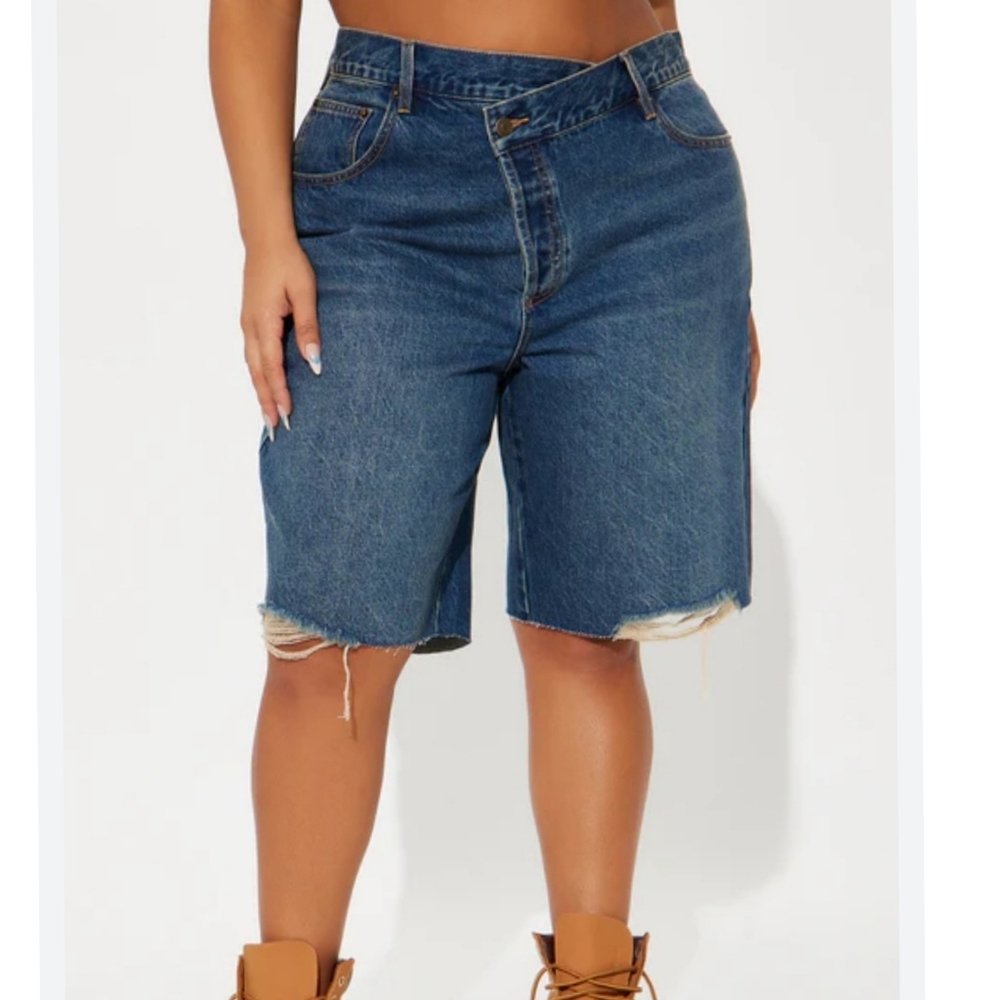 NWT Fashion Nova Crossover Baggy Blue Denim Shorts Size 35
